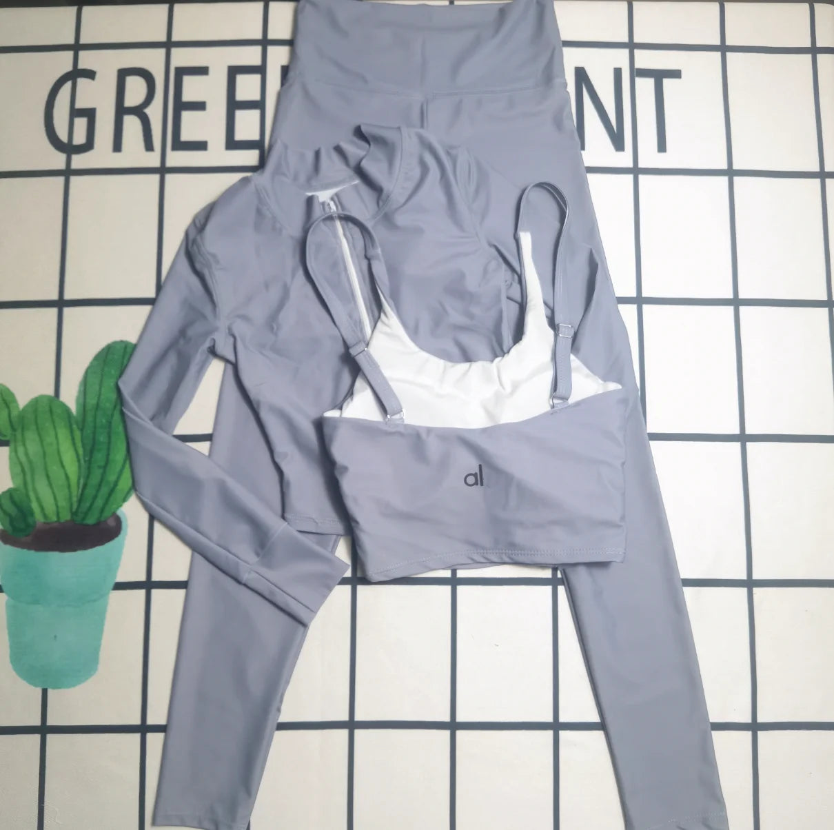 2025 Women's Long Sleeve Yoga workout suit Premium swimsuit, super stretch yoga leggings Exercise fitness three-piece set