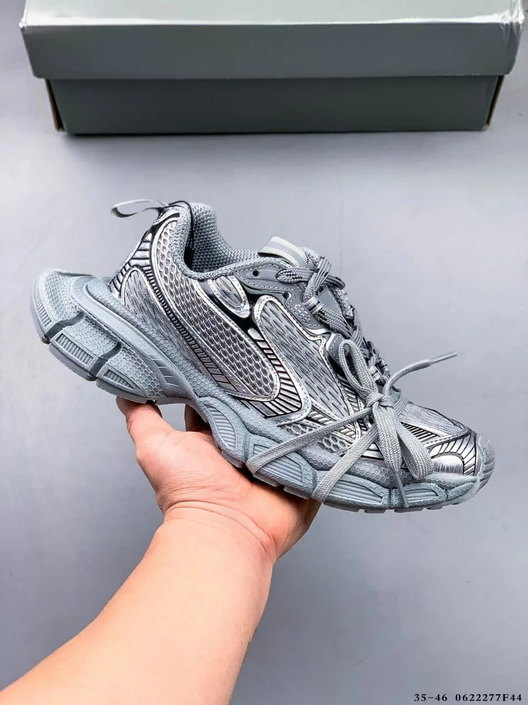 Spring Summer Outdoors Fashion Casual Flat Bottom Shoes Man's Round Toe Sequins Leather Patchwork Lace-Up Low Cut Man Shoes