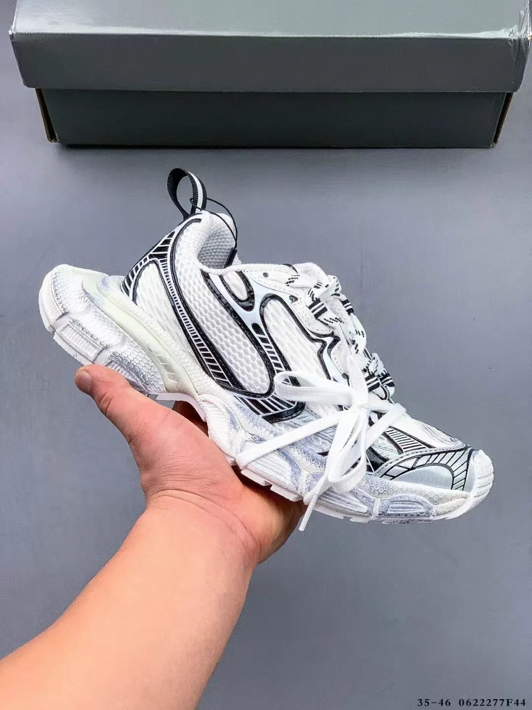 Spring Summer Outdoors Fashion Casual Flat Bottom Shoes Man's Round Toe Sequins Leather Patchwork Lace-Up Low Cut Man Shoes