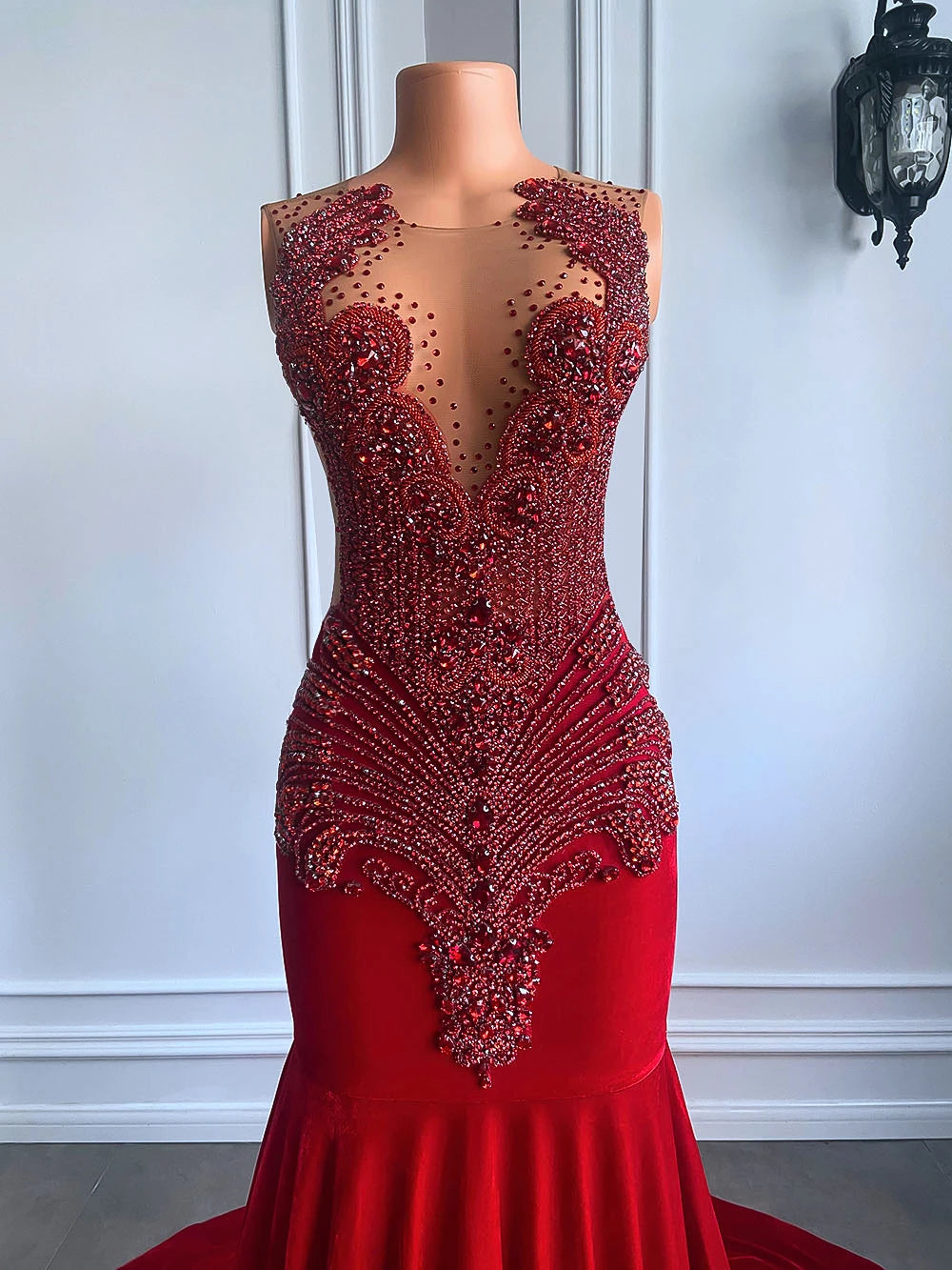 Long Prom Dresses 2025 Luxury Sparkly Beaded Diamond Sexy Mermaid Sheer Top Black Girl Red Velvet Prom Gala Gowns
